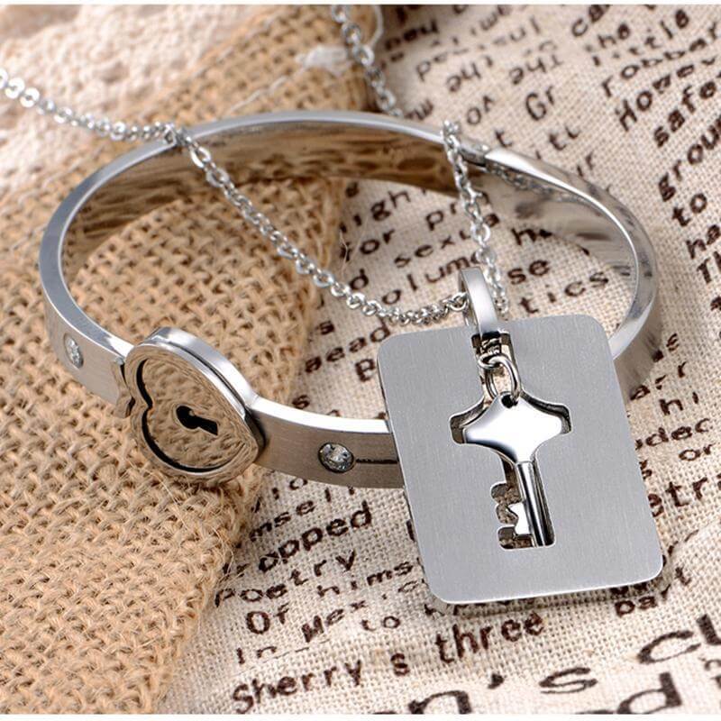 Amoréa - SEI LA CHIAVE DEL MIO CUORE – Set Bracciale + Collana