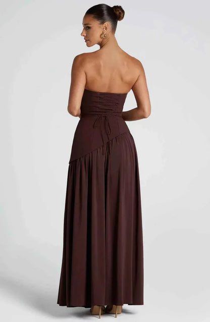 Elegante Maxikleid für Damen – Schulterfreies Abendkleid mit Schlitz & Choker-Detail