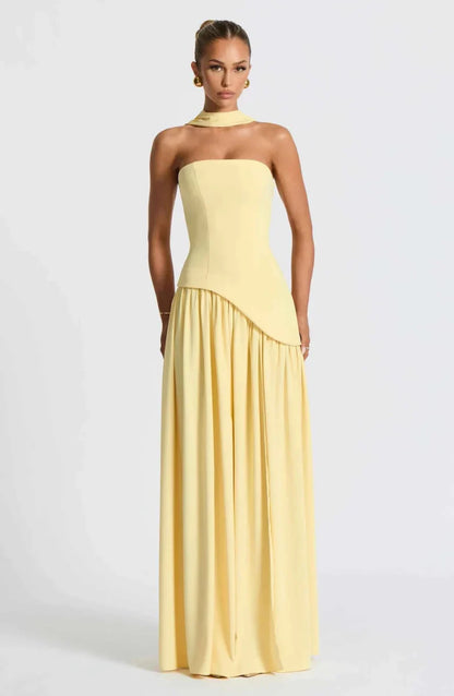 Elegante Maxikleid für Damen – Schulterfreies Abendkleid mit Schlitz & Choker-Detail