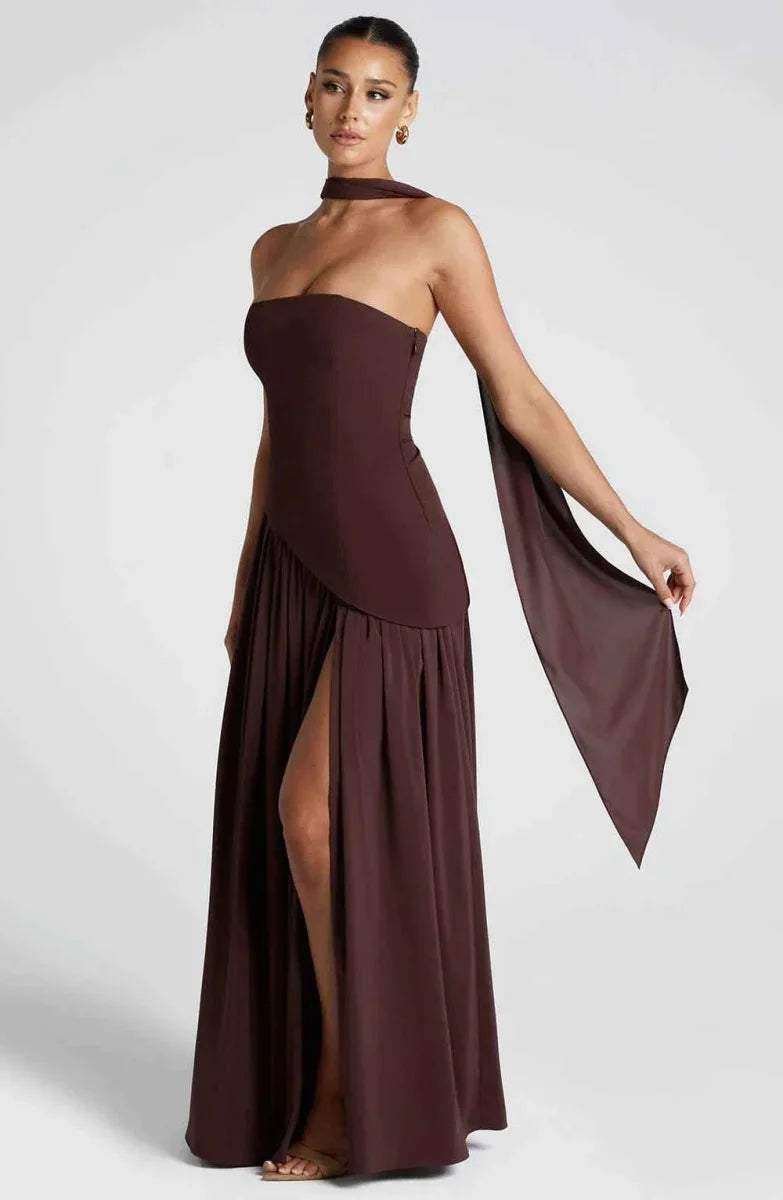 Elegante Maxikleid für Damen – Schulterfreies Abendkleid mit Schlitz & Choker-Detail