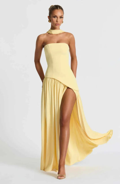 Elegante Maxikleid für Damen – Schulterfreies Abendkleid mit Schlitz & Choker-Detail