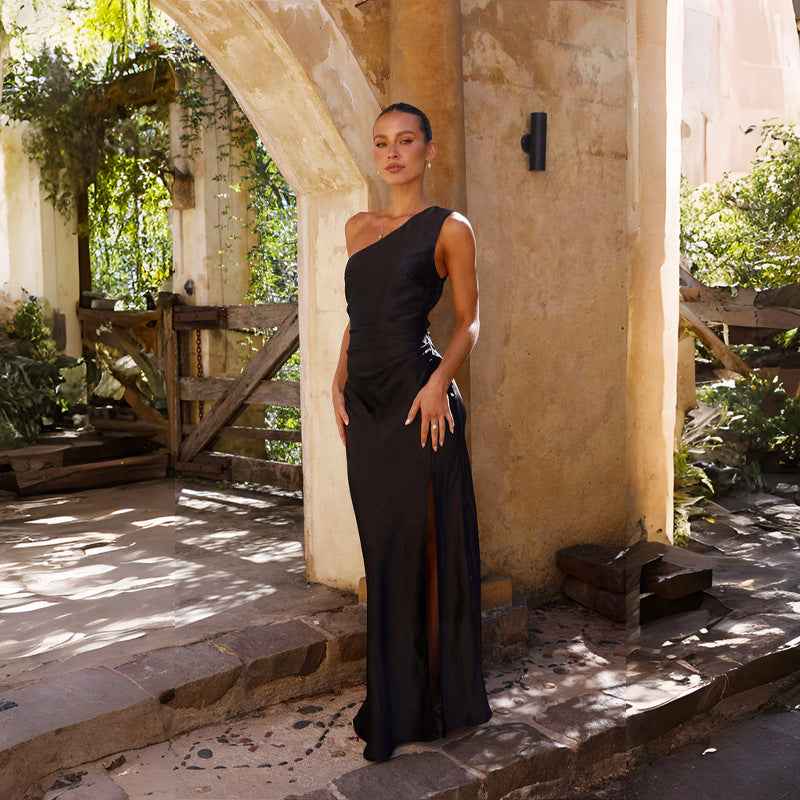 Elegante Maxi Abito in Satin con Spalla Scoperta per Donne – Abito da Sera Attillato con Spacco
