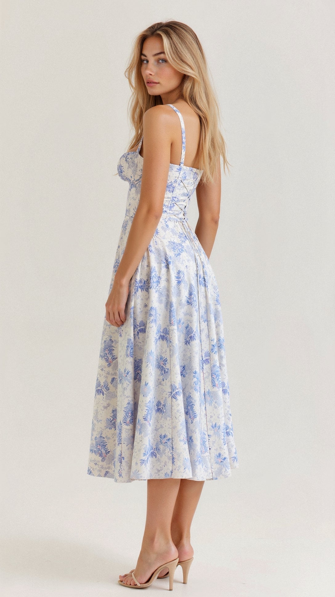 Noémie - Abito Balconette Elegante per Donne in Primavera con Vita Sottolineata, Spacco e Motivo Floreale