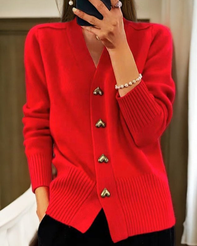 Cardigan moderno da donna con bottoni a forma di cuore Morbido cardigan per autunno e inverno