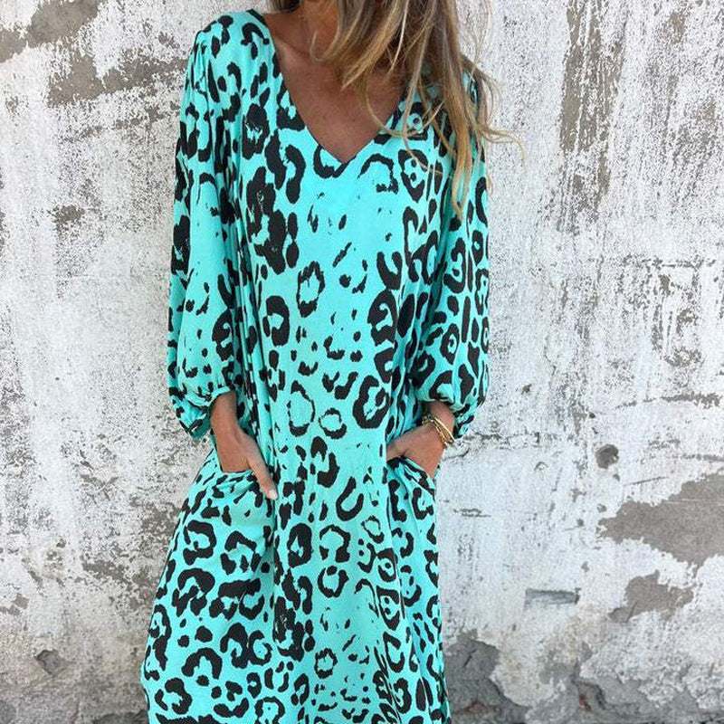 Abito casual con stampa leopardata per donne con scollo a V e vestibilità morbida