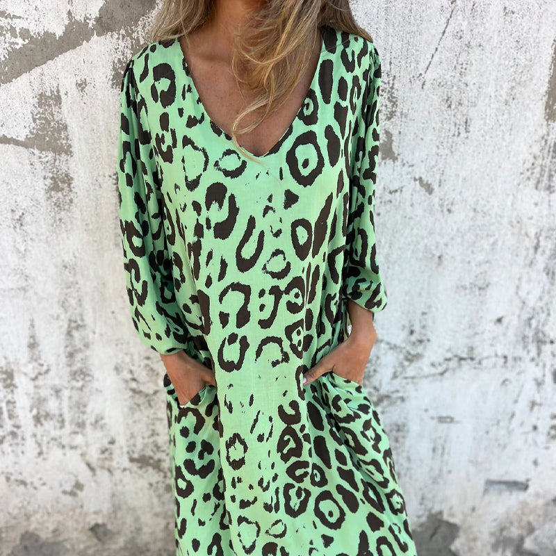 Abito casual con stampa leopardata per donne con scollatura a V e vestibilità morbida