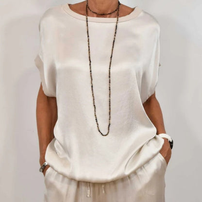 Set lounge elegante per donne con pantaloni larghi e tessuto fluido
