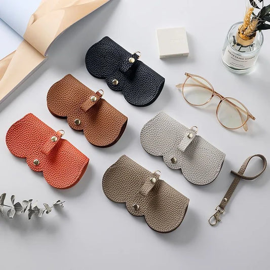 Elegante custodia per occhiali in pelle per donne – Borsa compatta per occhiali da sole con cinturino e protezione